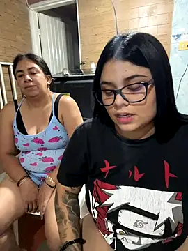 alissonfernandez  online show from October 5, 2025, 10:55 pm