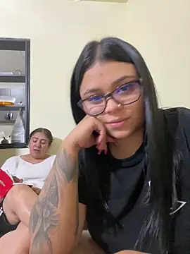 alissonfernandez  online show from September 9, 2025, 11:14 pm