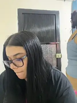 Snapshot of alissonfernandez_ chatting on May 27, 2026, 3:03 am alissonfernandez online show from May 27, 2026, 3:03 am