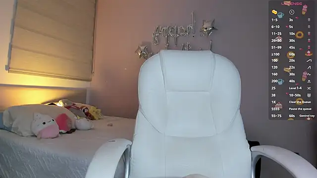 Ninamirley online show from December 22, 2025, 11:05 pm