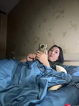 Naughtbestia hot online show from December 7, 2024, 6:21 pm