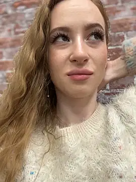 Snapshot of _AngelMoon_ chatting on October 18, 2025, 4:14 am AngelMoon online show from October 18, 2025, 4:14 am