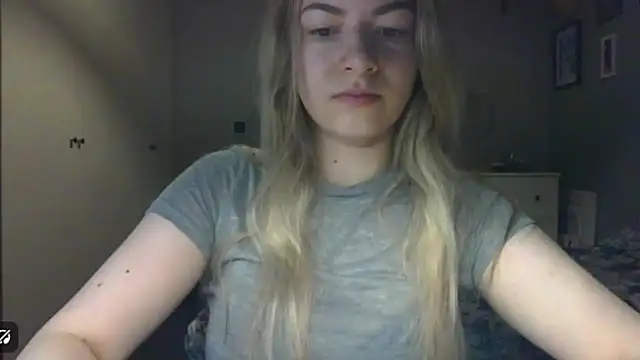 Snapshot of ROSIEx_sweet chatting on May 15, 2026, 6:44 am ROSIEx sweet online show from May 15, 2026, 6:44 am
