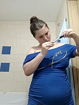 Snapshot of kila_lo chatting on January 27, 2025, 12:12 am kila lo online show from January 27, 2025, 12:12 am