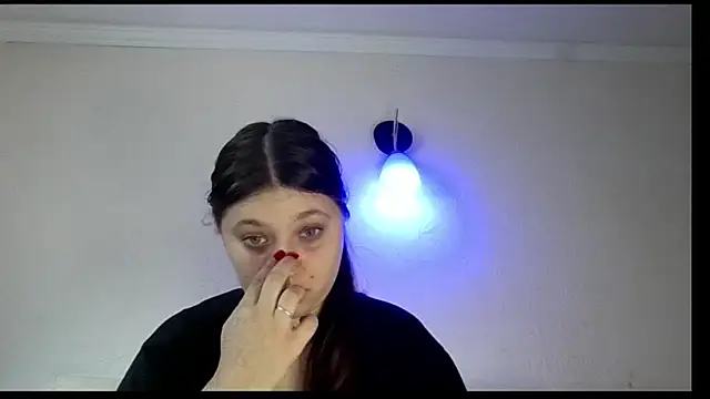 Snapshot of kila_lo chatting on February 17, 2025, 1:22 pm kila lo online show from February 17, 2025, 1:22 pm