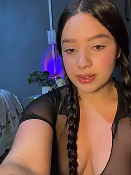 Julieta 333 online show from April 8, 2026, 11:44 am