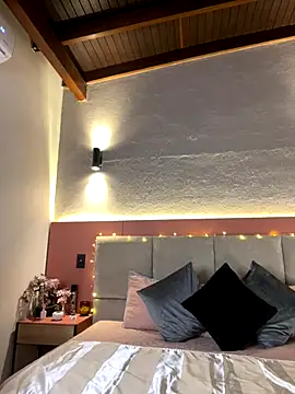 AniiRose online show from September 13, 2025, 12:43 am