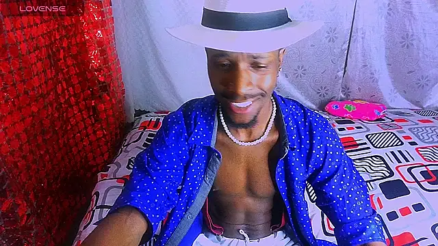 Aroonpapisex online show from December 18, 2024, 2:21 am