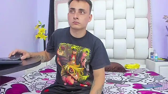 Salome Moonn online show from October 28, 2025, 2:34 am