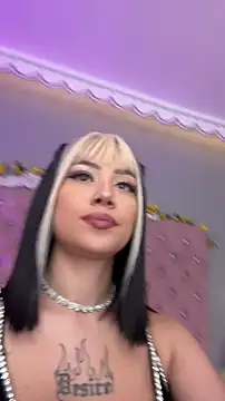 Snapshot of MadissonRey chatting on March 14, 2026, 1:28 pm MadissonRey online show from March 14, 2026, 1:28 pm