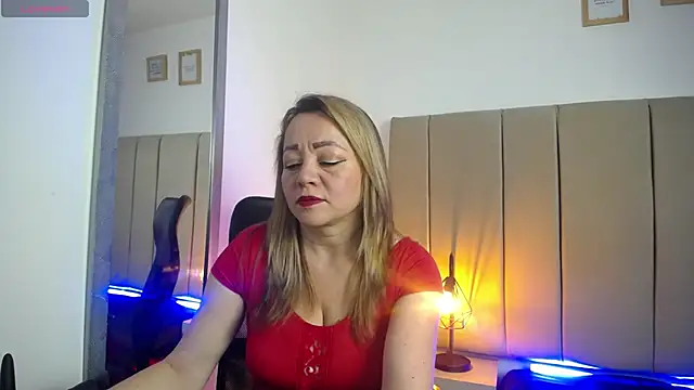 Snapshot of Lupiita223 chatting on March 10, 2025, 1:00 pm Lupiita223 online show from March 10, 2025, 1:00 pm
