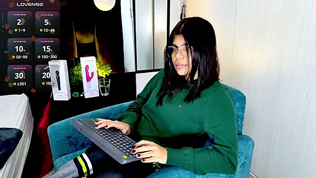 Snapshot of cutehanna1 chatting on September 29, 2025, 11:54 pm cutehanna1 online show from September 29, 2025, 11:54 pm