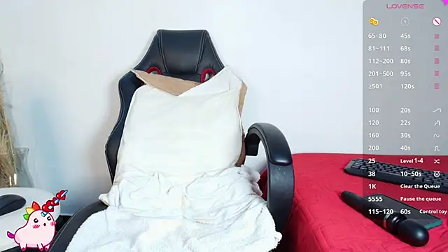 ViolettBrowns online show from February 1, 2025, 1:41 pm