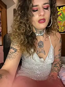 Snapshot of BlazyKitsune- chatting on March 1, 2025, 11:47 pm BlazyKitsune- online show from March 1, 2025, 11:47 pm