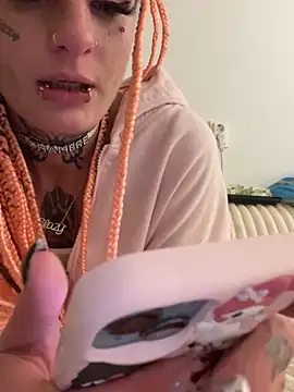 BlazyKitsune- online show from November 9, 2025, 10:58 pm