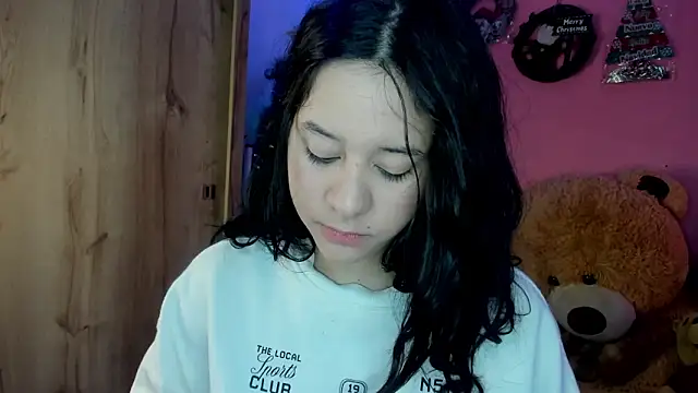 agnes 213 online show from December 14, 2025, 1:49 pm