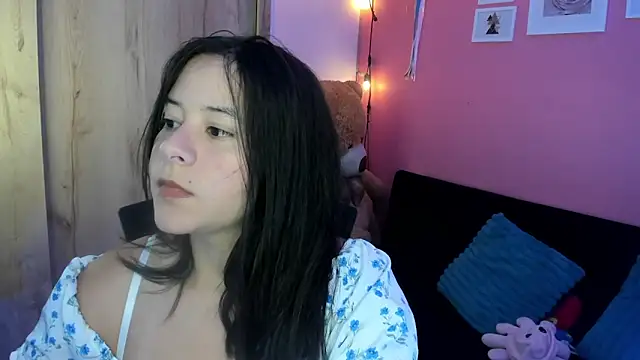 agnes 213 online show from November 9, 2025, 1:04 pm