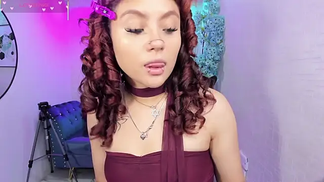 Snapshot of Theia_moon chatting on April 13, 2026, 12:53 pm Theia moon online show from April 13, 2026, 12:53 pm