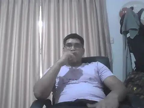 Snapshot of estudiante69 chatting on October 13, 2025, 10:54 pm estudiante69 online show from October 13, 2025, 10:54 pm