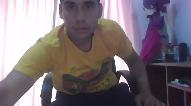 Snapshot of estudiante69 chatting on February 8, 2025, 9:25 pm estudiante69 online show from February 8, 2025, 9:25 pm