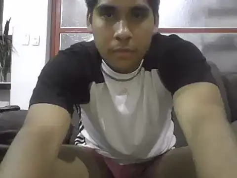 Snapshot of estudiante69 chatting on January 23, 2025, 12:04 am estudiante69 online show from January 23, 2025, 12:04 am