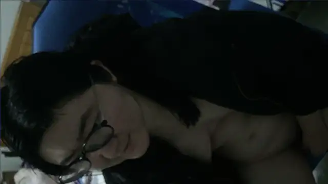 angel-yiyi online show from December 16, 2024, 12:49 pm