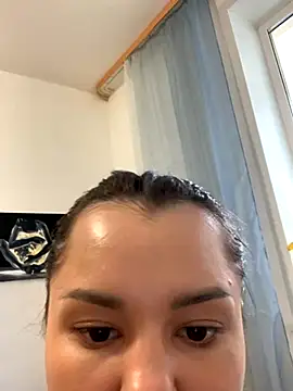 MiraMiss online show from November 9, 2025, 8:29 am