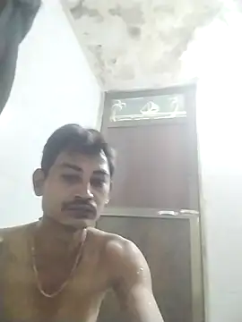 Snapshot of jenilmax chatting on November 3, 2025, 7:35 am jenilmax online show from November 3, 2025, 7:35 am