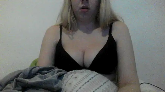 bunnyamy online show from January 1, 2025, 8:26 pm