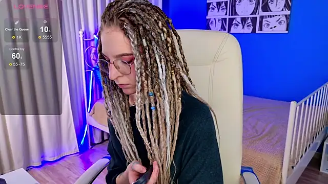 VioletShine online show from November 27, 2025, 1:11 pm