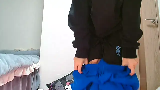 Snapshot of rei_0180 chatting on February 22, 2025, 7:36 pm rei 0180 online show from February 22, 2025, 7:36 pm