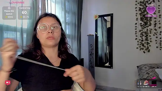 Noellesable online show from October 30, 2025, 5:21 pm