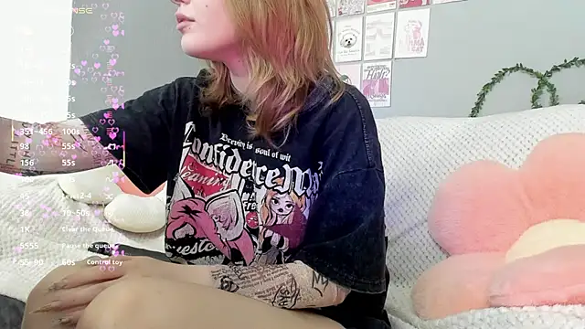 Snapshot of EvaStevs chatting on November 1, 2025, 8:25 pm EvaStevs online show from November 1, 2025, 8:25 pm