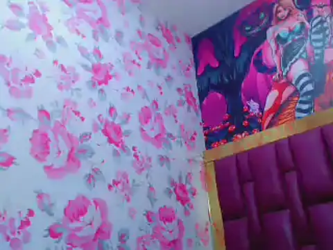 Snapshot of Luna_and_valery chatting on January 18, 2025, 11:22 pm Luna and valery online show from January 18, 2025, 11:22 pm