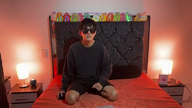 khonsu s online show from April 3, 2026, 10:05 pm