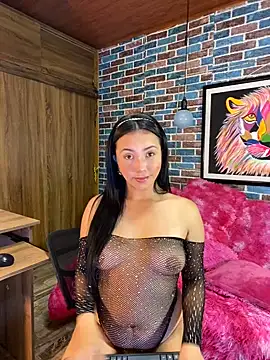 Snapshot of sweet_kitty0110 chatting on February 7, 2025, 11:03 pm sweet kitty0110 online show from February 7, 2025, 11:03 pm