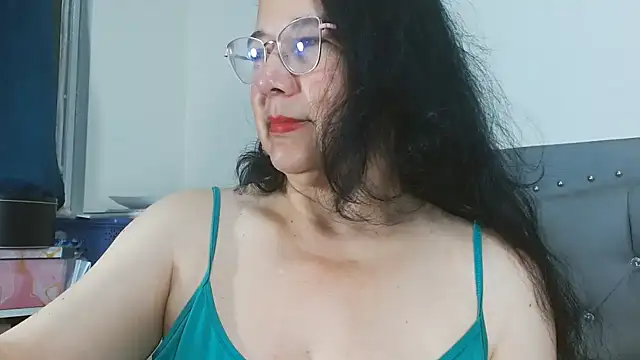 Snapshot of maturepriscila chatting on April 5, 2026, 12:34 pm maturepriscila online show from April 5, 2026, 12:34 pm