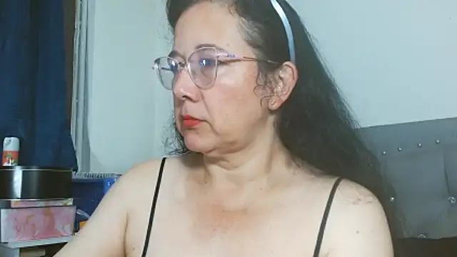 Snapshot of maturepriscila chatting on April 13, 2026, 1:26 pm maturepriscila online show from April 13, 2026, 1:26 pm