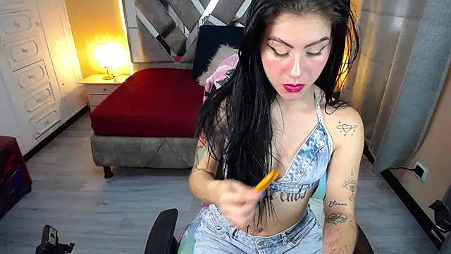 Snapshot of Kate_Laurence_ chatting on February 25, 2025, 9:26 pm Kate Laurence online show from February 25, 2025, 9:26 pm