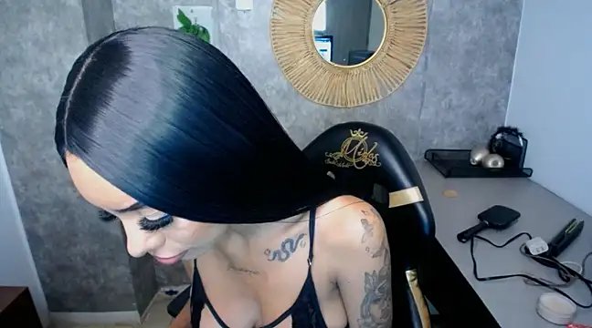 Snapshot of Tiffanny chatting on February 12, 2025, 3:49 pm Tiffanny online show from February 12, 2025, 3:49 pm