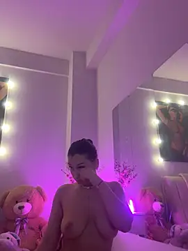 lissa yasemin online show from March 22, 2025, 2:37 am