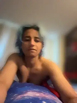 hornytbabe online show from April 8, 2026, 6:09 pm