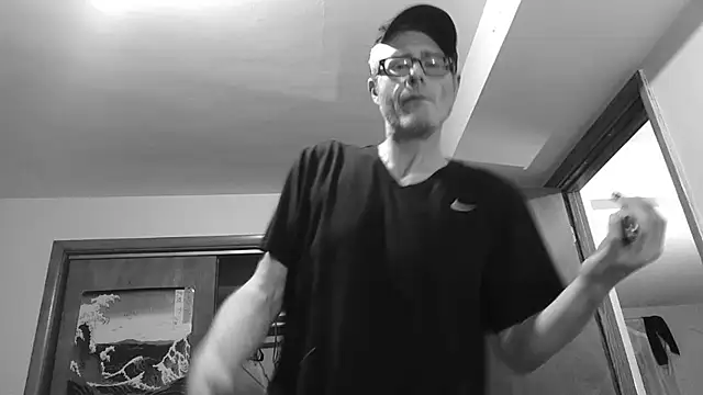 glenjamin81 online show from January 14, 2026, 10:41 am