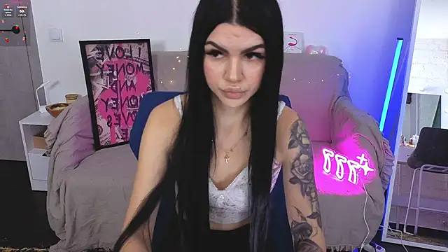 Tiffany lab online show from October 14, 2025, 7:53 am