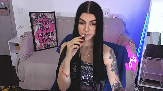 Tiffany lab online show from November 7, 2025, 8:41 am