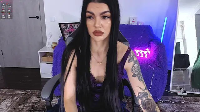 Tiffany lab online show from December 2, 2025, 7:43 am