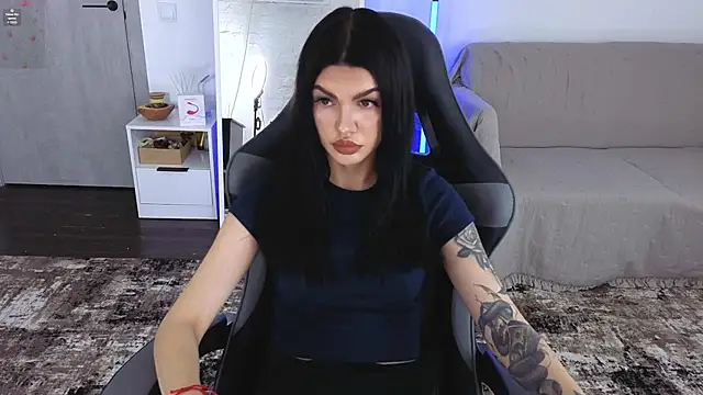 Tiffany lab online show from March 19, 2026, 12:38 pm