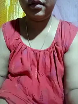 Snapshot of Super-Couple chatting on April 12, 2026, 9:34 am Super-Couple online show from April 12, 2026, 9:34 am