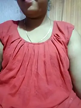 Snapshot of Super-Couple chatting on March 31, 2026, 6:43 pm Super-Couple online show from March 31, 2026, 6:43 pm