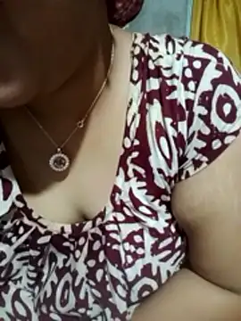 Snapshot of Super-Couple chatting on May 10, 2026, 7:12 am Super-Couple online show from May 10, 2026, 7:12 am
